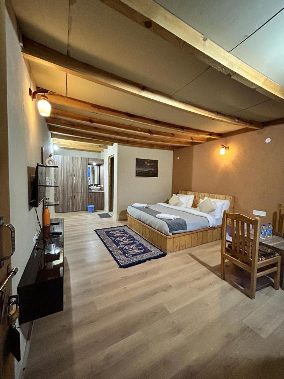 Mystic Pangong Hotel Spangmik ภายนอก รูปภาพ