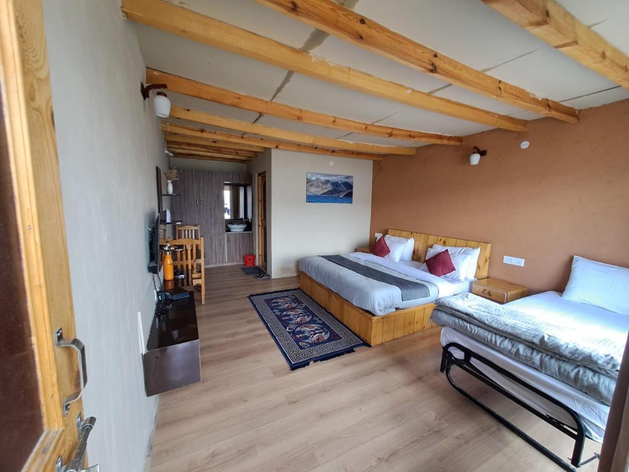 Mystic Pangong Hotel Spangmik ภายนอก รูปภาพ